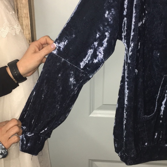 Wishlist Velvet pullover - Picture 3 of 5